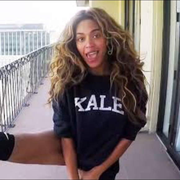 KALE gray distressed crop tee - Picture 8 of 8